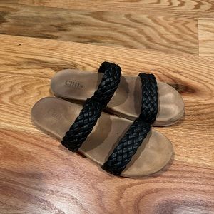 Braided black slides